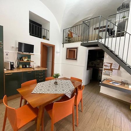 Due Passi Dal Centro Apartment Катания Екстериор снимка