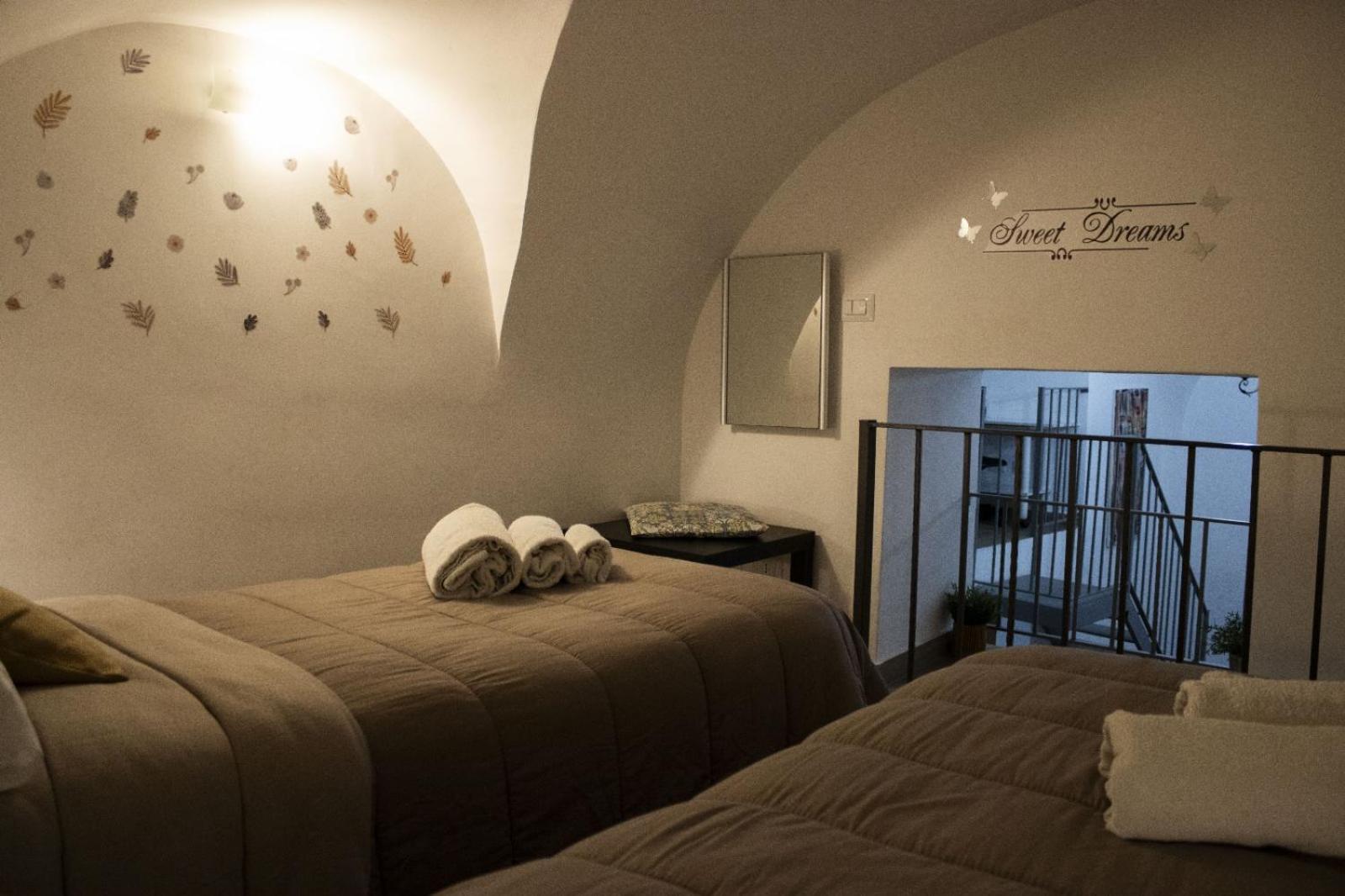 Due Passi Dal Centro Apartment Катания Екстериор снимка